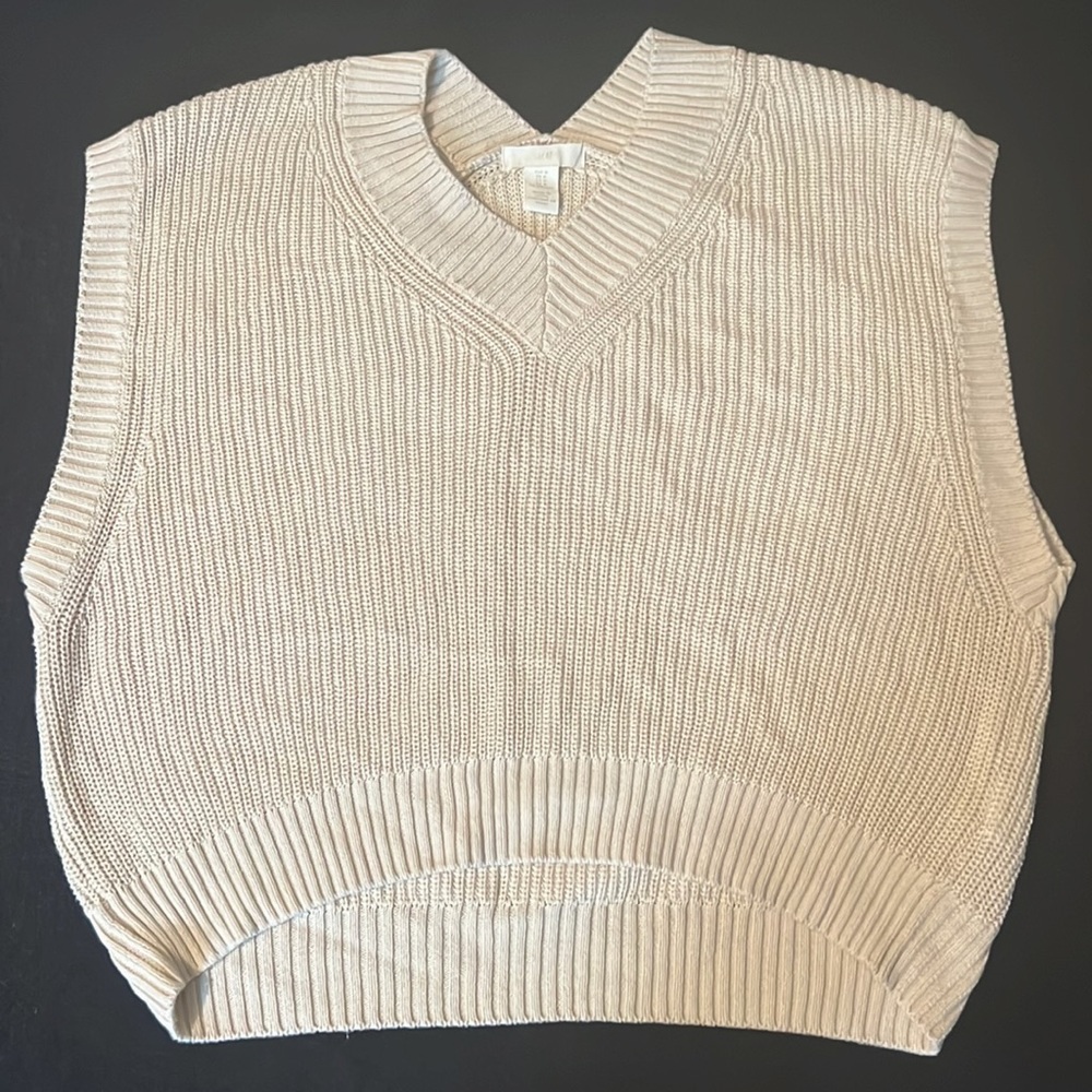 H&M sweater vest